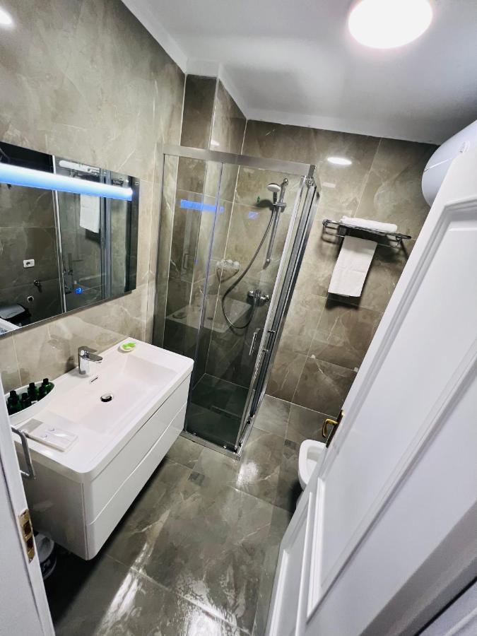 Luxury Apartaments Tirana Bagian luar foto